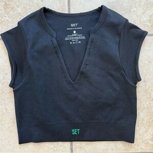 SET Active Sculptflex Crop Top V Neck Medium